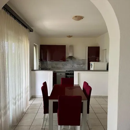 Beachfront Olive Retreat - Your Escape To Peace *