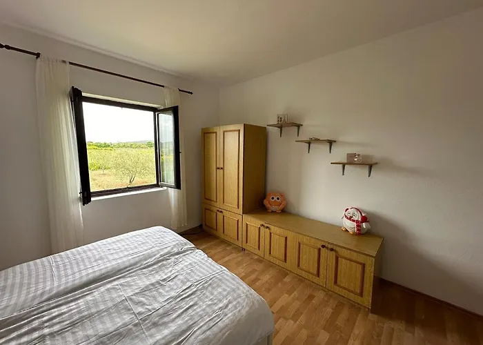 Beachfront Olive Retreat - Your Escape To Peace *